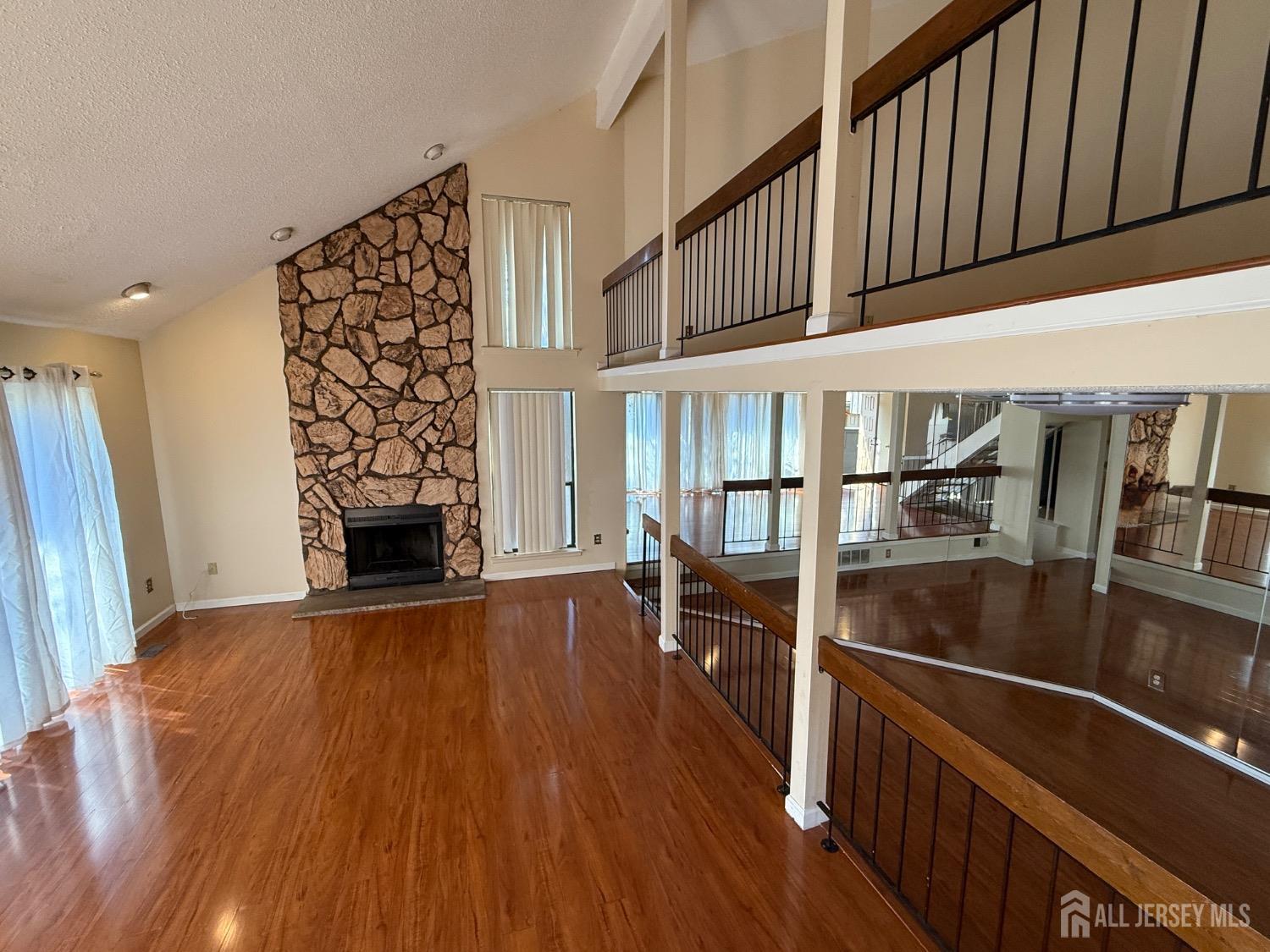 136 Westgate Drive Edison, NJ 08820 - Photo 7 of 17