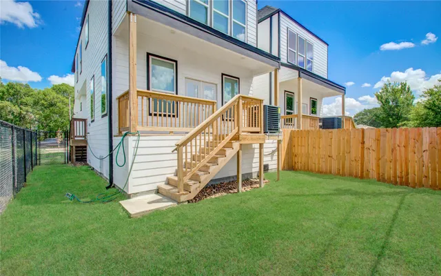 $2,300 | 4916 Sunbeam Street, Houston, TX 77033