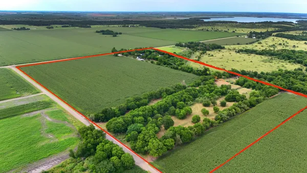 $999,999 | 780 County Road 389, Granger, TX 76530
