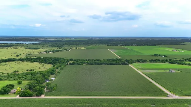 $1,174,999 | 780 County Road 389, Granger, TX 76530