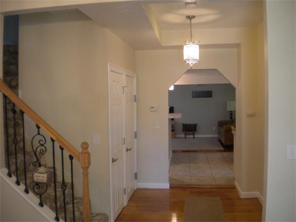 8 Hitch Street Fairhaven, MA 02719 - Photo 4 of 12
