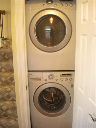 8 Hitch Street Fairhaven, MA 02719 - Photo 8 of 12