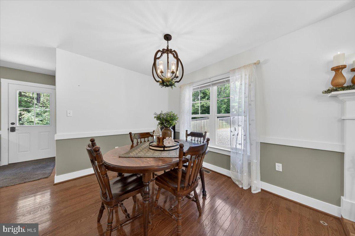 844 Manchester Road Bumpass, VA 23024 - Photo 17 of 65 Dining area