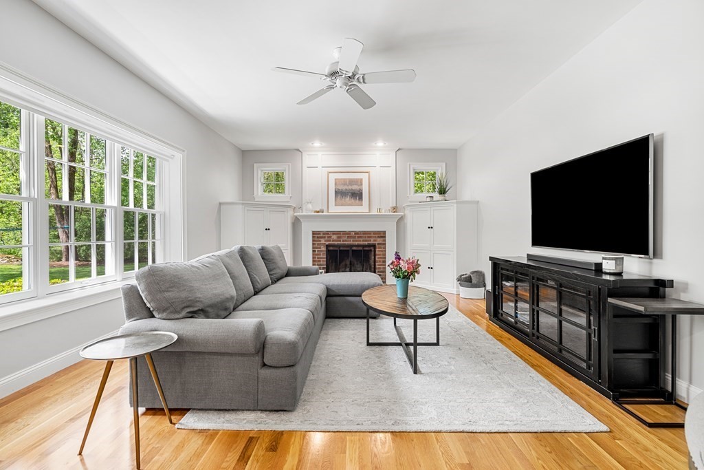 4 Farmstead Way Acton, MA 01720 - Photo 8 of 42