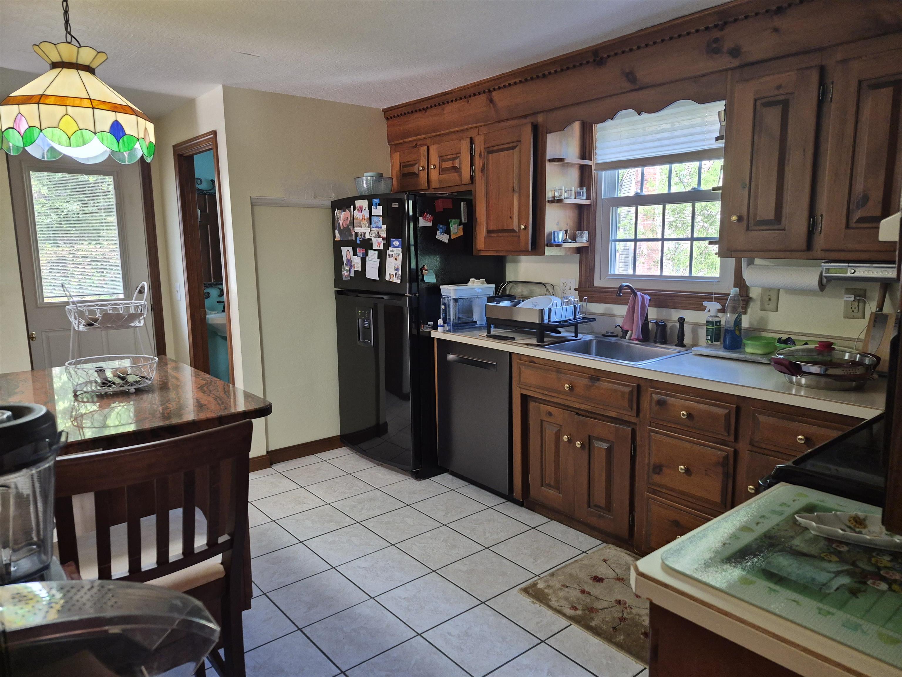 20 Shelburne Road Nashua, NH 03063 - Photo 15 of 41