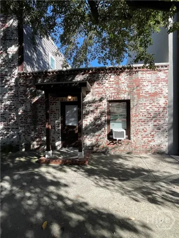 $1,750 | 512 East Liberty, Savannah, GA 31401