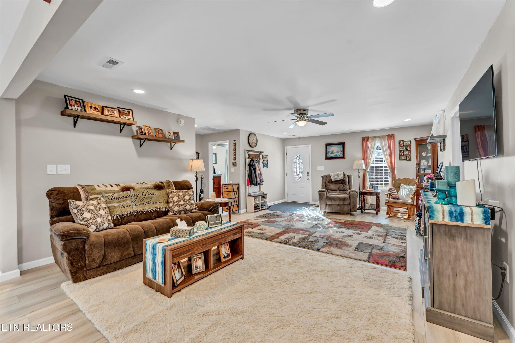 113 Nevada Circle Oak Ridge, TN 37830 - Photo 4 of 21 Gallery Image 4