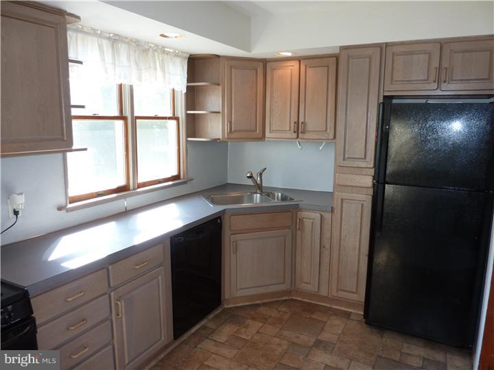 275 Ballymore Road Springfield, PA 19064 - Photo 4 of 10