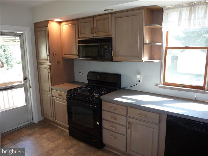 275 Ballymore Road Springfield, PA 19064 - Photo 6 of 10