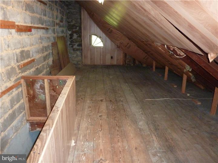 275 Ballymore Road Springfield, PA 19064 - Photo 8 of 10
