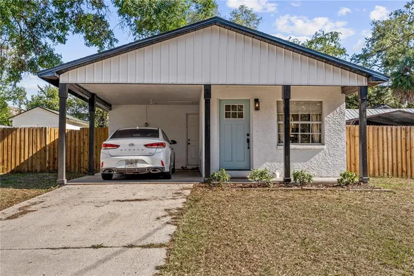 $2,500 | 112 West Stanley Street, Tampa, FL 33604