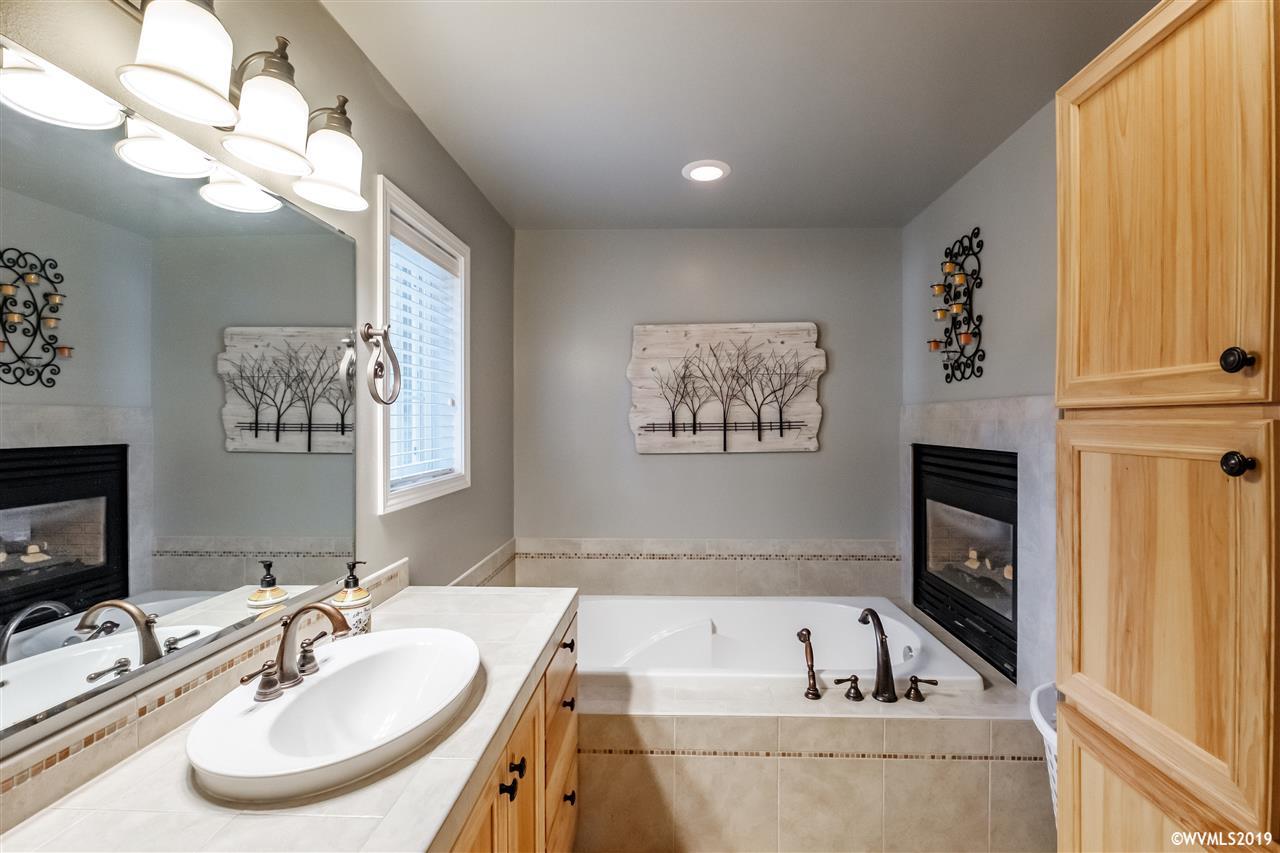 5854 Timber Ridge Drive Southeast Salem, OR 97317 - Photo 24 of 42