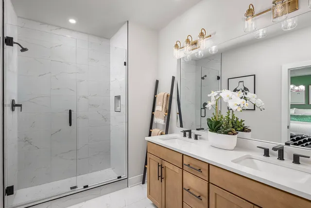 $599,000 | 824 42nd Avenue North, Nashville, TN 37209