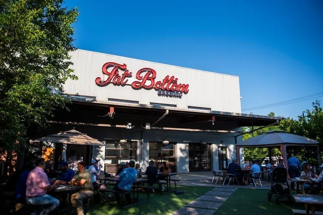 $599,000 | 824 42nd Avenue North, Nashville, TN 37209