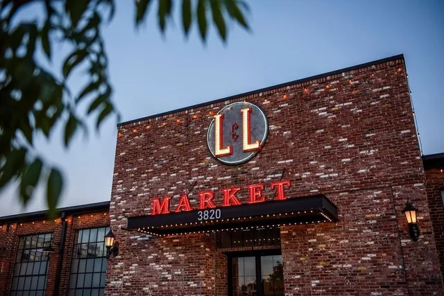 $599,000 | 824 42nd Avenue North, Nashville, TN 37209