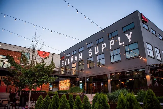 $599,000 | 824 42nd Avenue North, Nashville, TN 37209