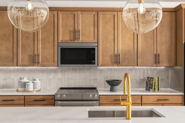 $599,000 | 824 42nd Avenue North, Nashville, TN 37209