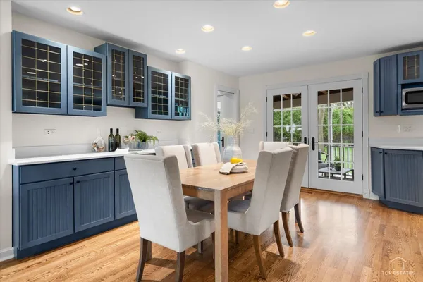 $1,895,000 | 3620 Lawson Road, Glenview, IL 60026