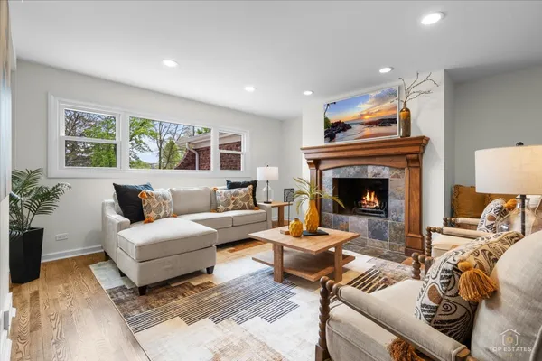 $1,895,000 | 3620 Lawson Road, Glenview, IL 60026
