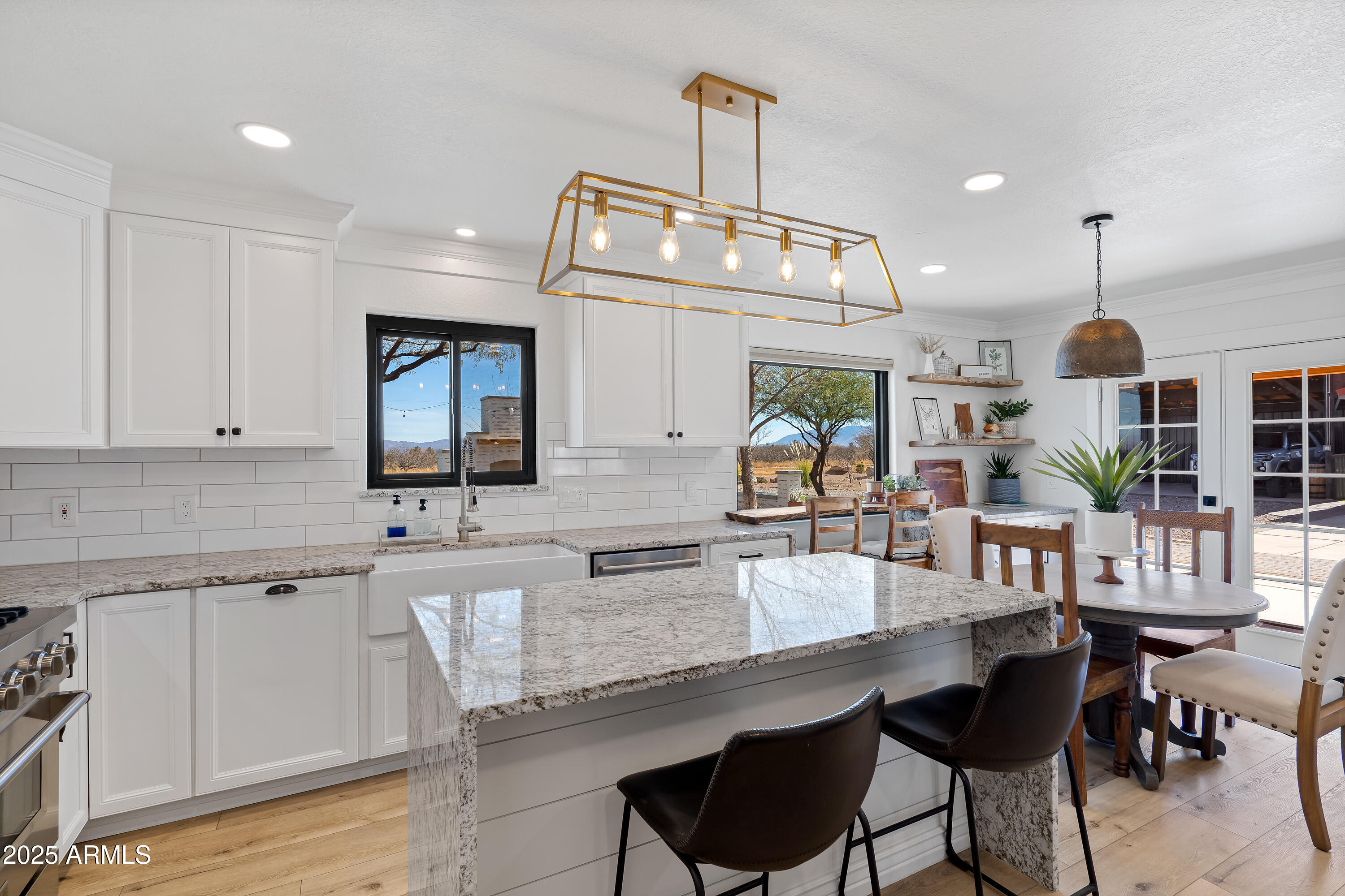 6701 South Moson Road Hereford, AZ 85615 - Photo 28 of 133 2 Interiors-10