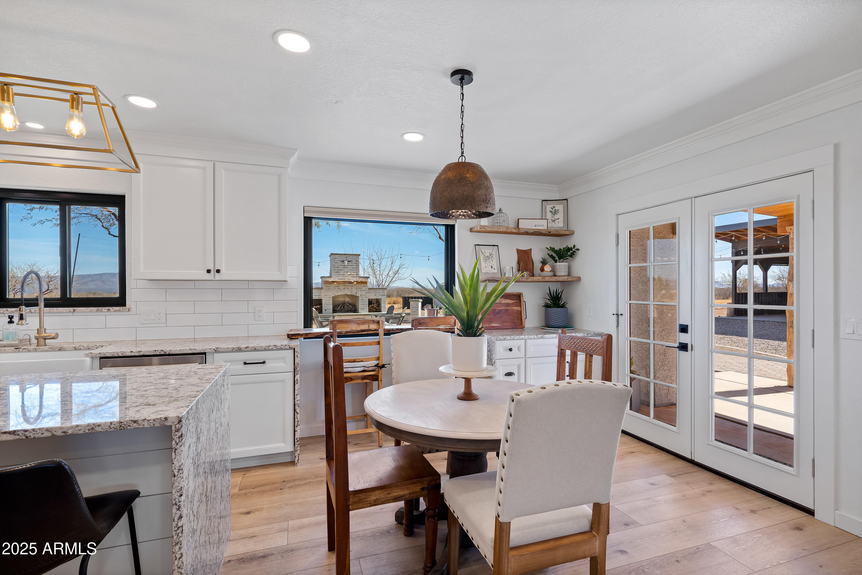 6701 South Moson Road Hereford, AZ 85615 - Photo 32 of 133 2 Interiors-8