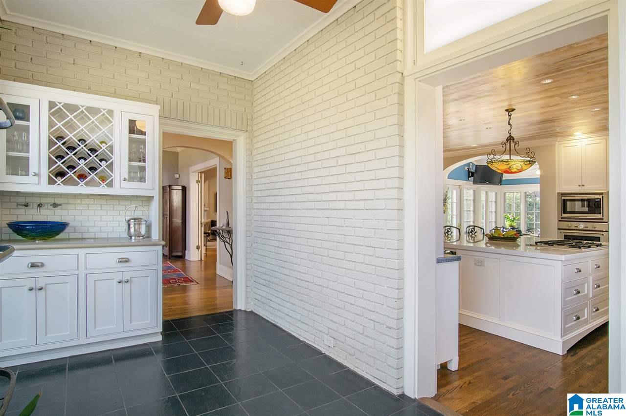 818 Essex Road Birmingham, AL 35222 - Photo 6 of 37