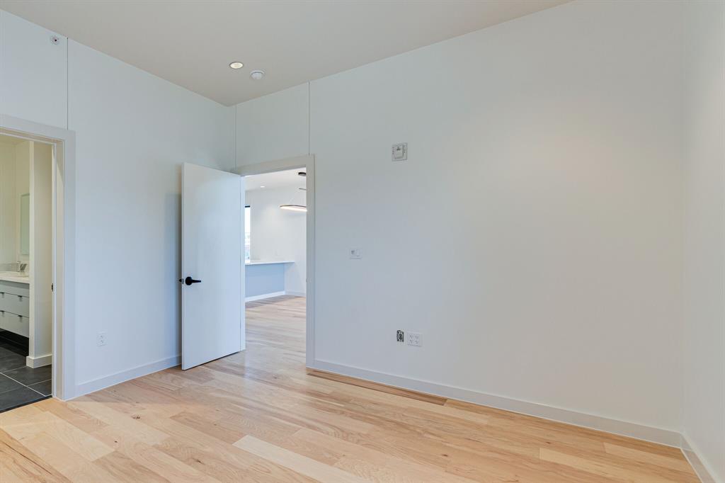 1023 Lipscomb Street, Unit 302 Fort Worth, TX 76104 - Photo 14 of 30 a view of an empty room