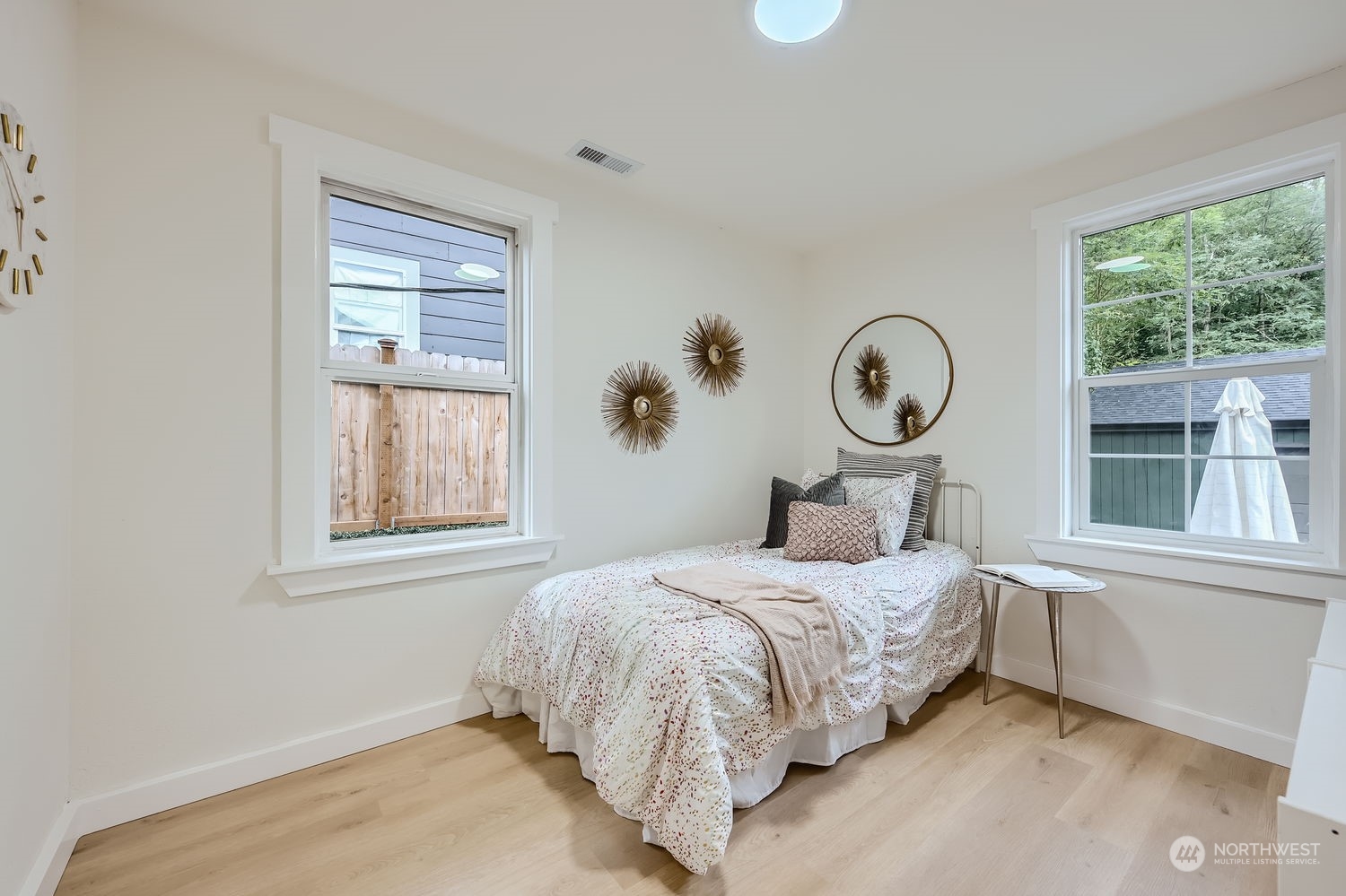 12033 Renton Avenue South Seattle, WA 98178 - Photo 14 of 30 Gallery Image 14