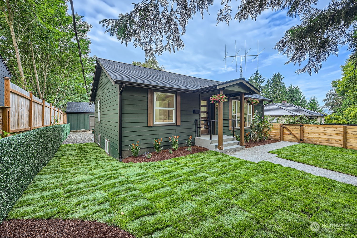 12033 Renton Avenue South Seattle, WA 98178 - Photo 27 of 30 Gallery Image 27
