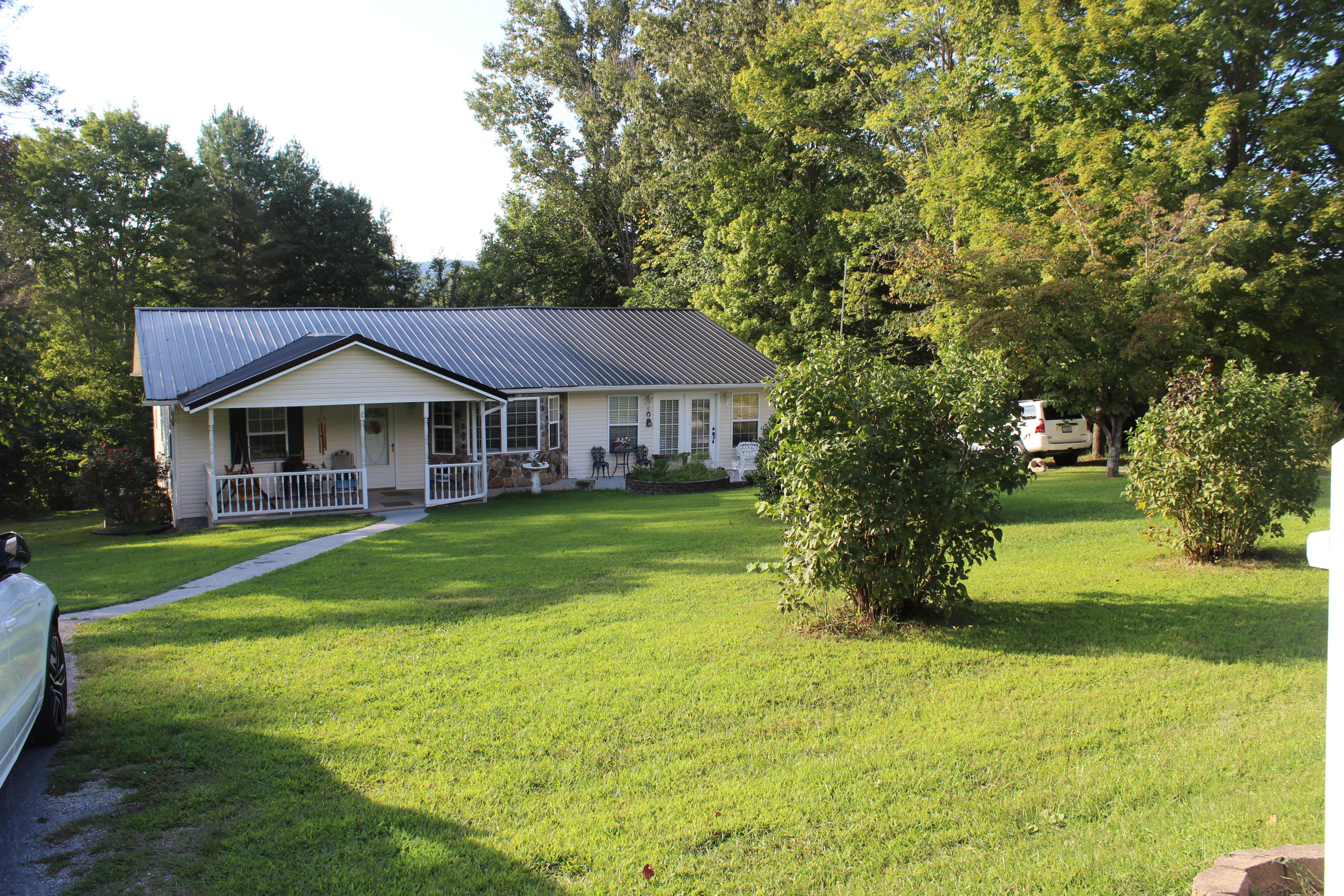 334 Shannon Road Jacksboro, TN 37757 - Photo 30 of 38 IMG_3056