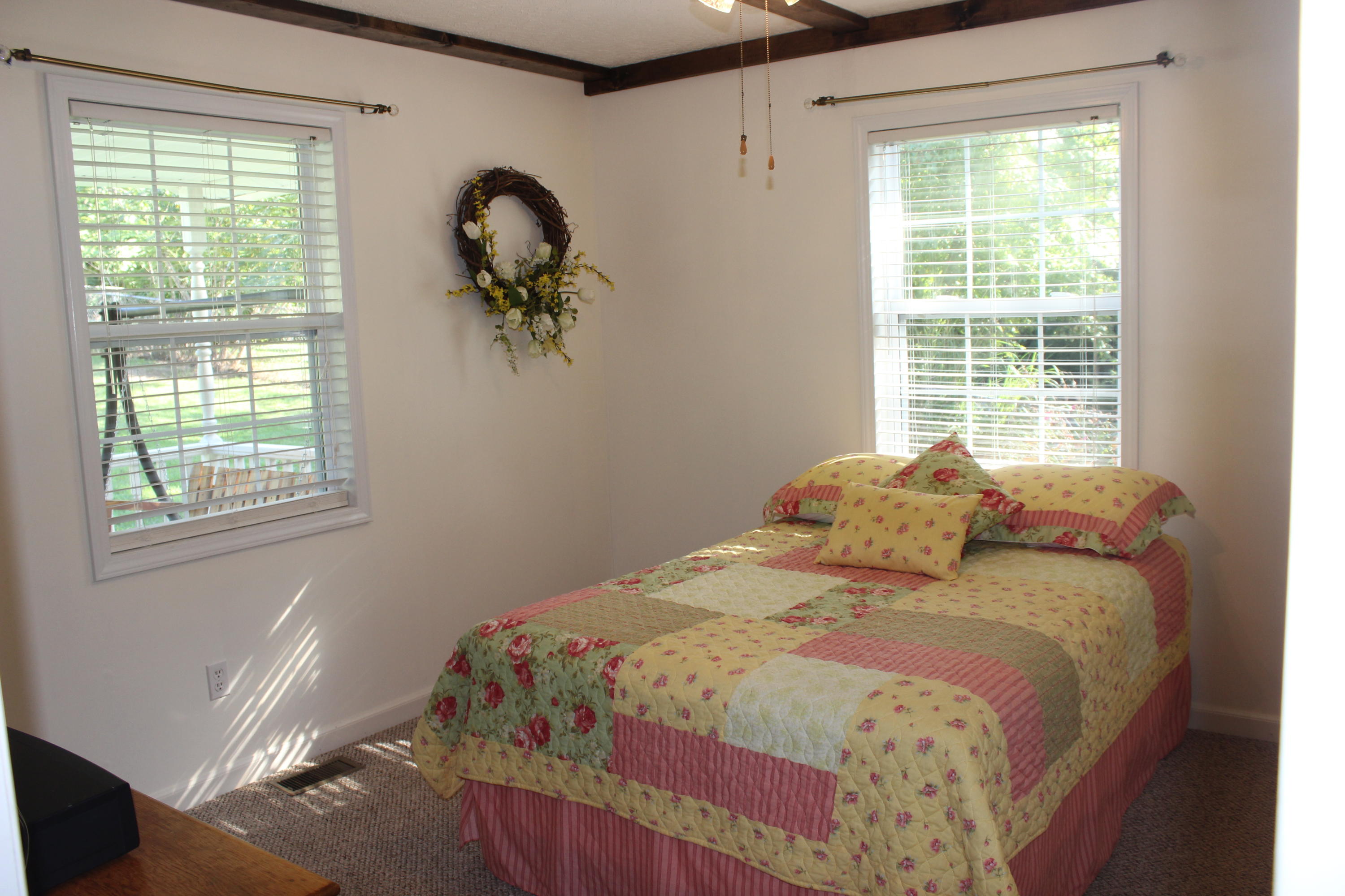 334 Shannon Road Jacksboro, TN 37757 - Photo 4 of 38 IMG_2964