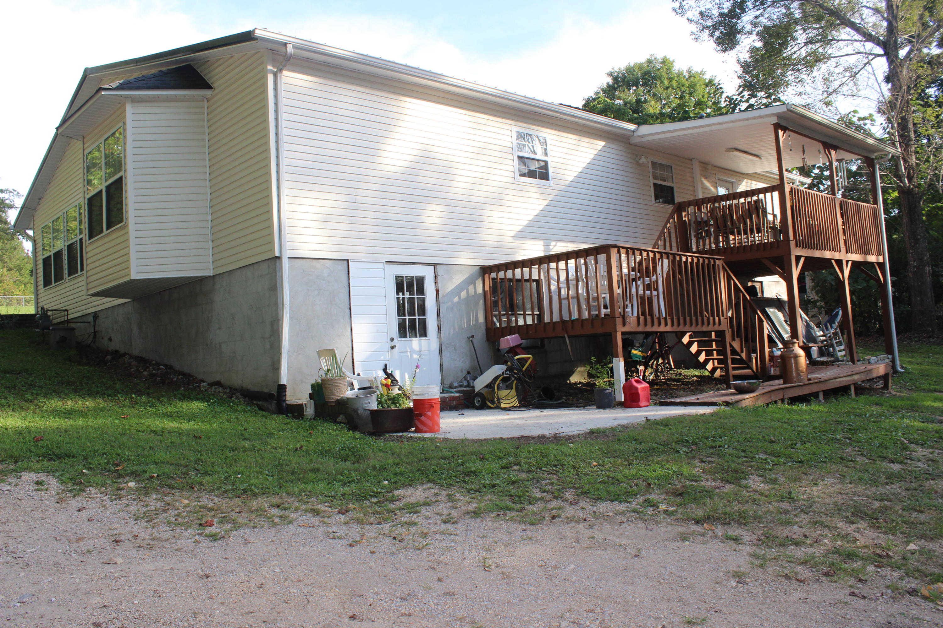 334 Shannon Road Jacksboro, TN 37757 - Photo 32 of 38 IMG_3064