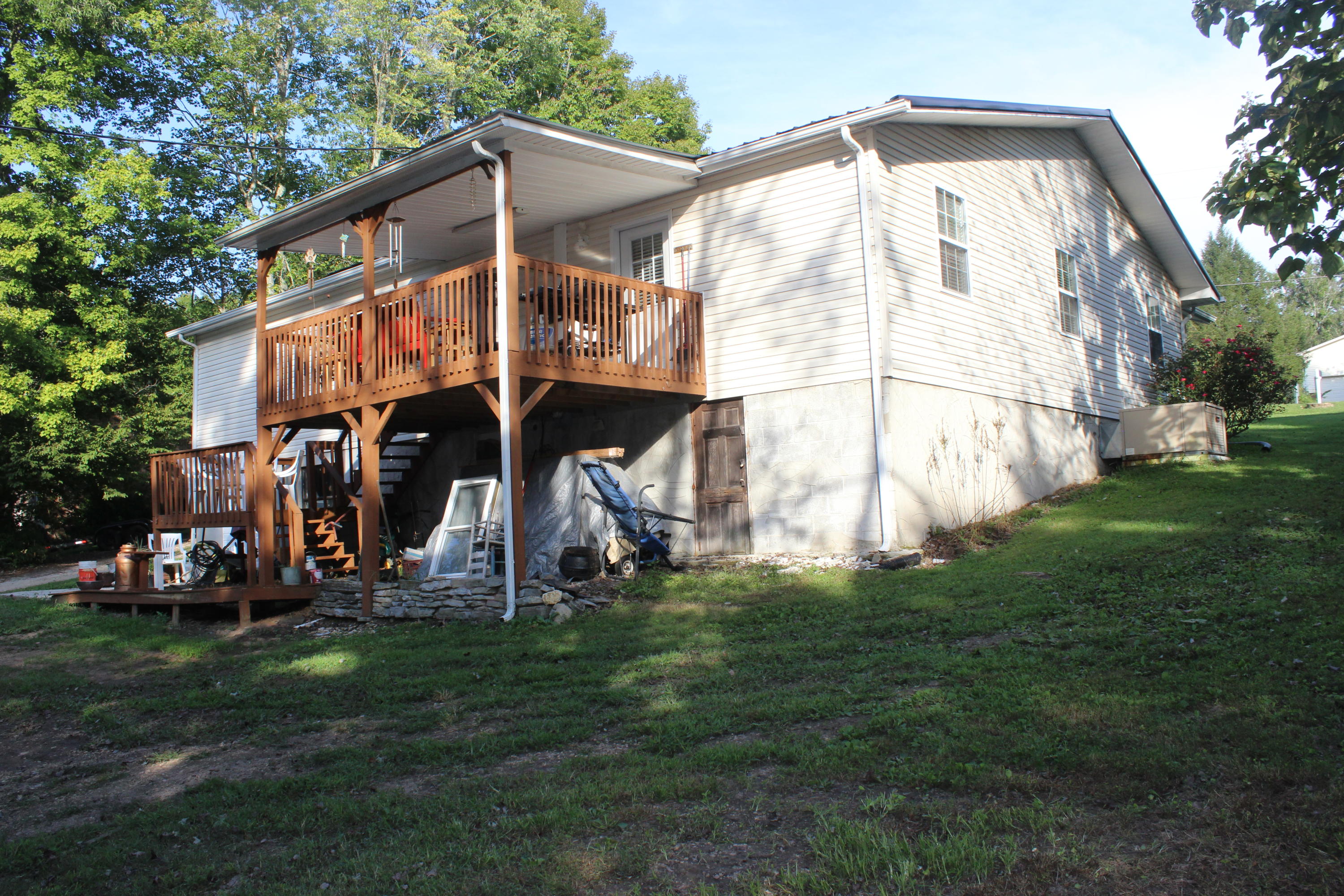 334 Shannon Road Jacksboro, TN 37757 - Photo 34 of 38 IMG_3069