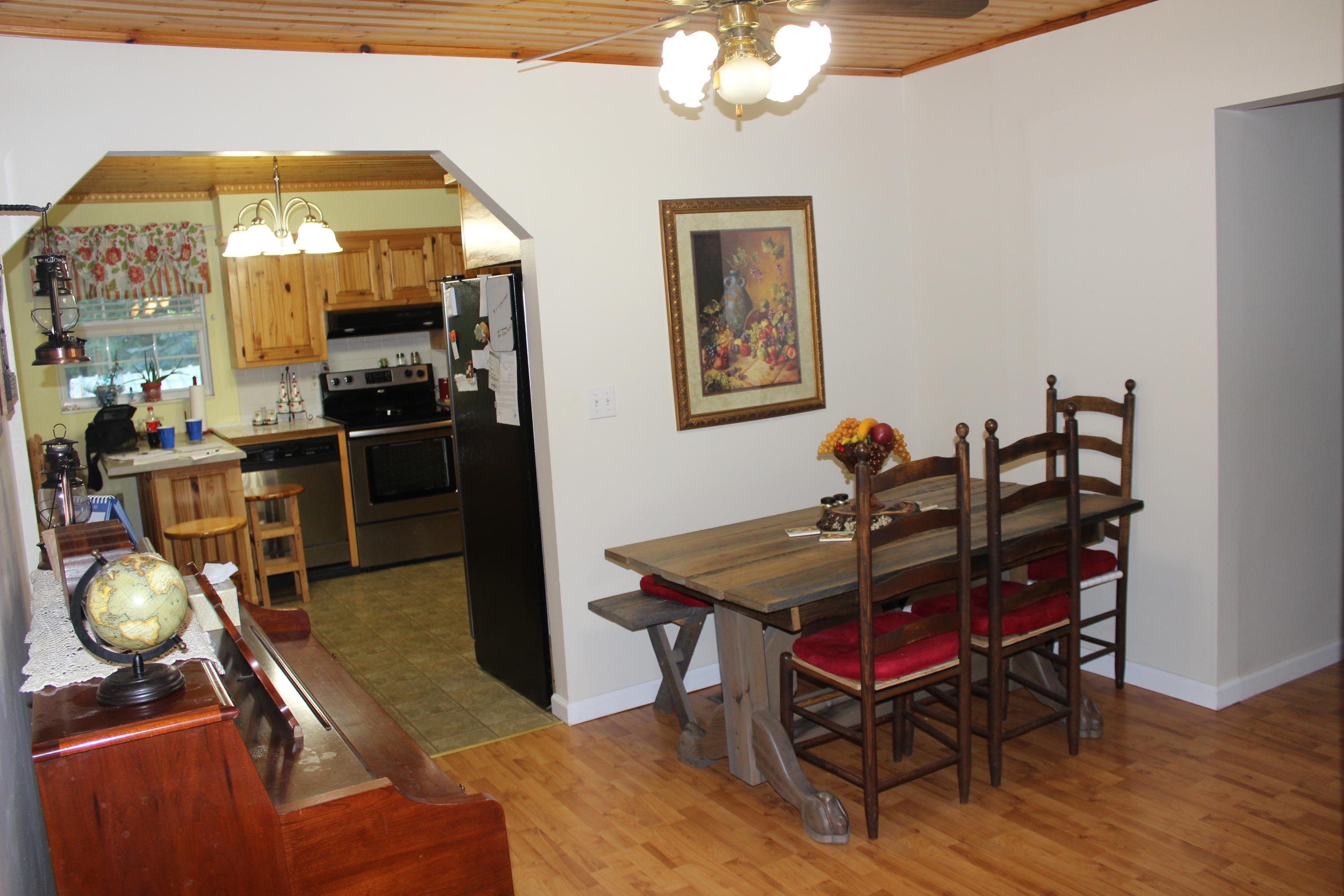 334 Shannon Road Jacksboro, TN 37757 - Photo 10 of 38 IMG_2988