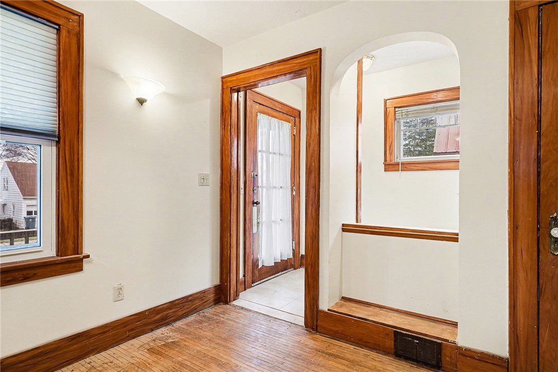 295 Terrace Park Rochester, NY 14619 - Photo 11 of 19 Gallery Image 11