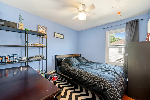 $389,000 | 24 Fillmore Lane, Streamwood, IL 60107