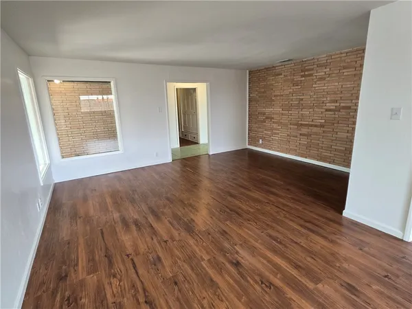 $2,400 | 441 Montclair Drive, Corpus Christi, TX 78412