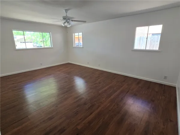 $2,400 | 441 Montclair Drive, Corpus Christi, TX 78412