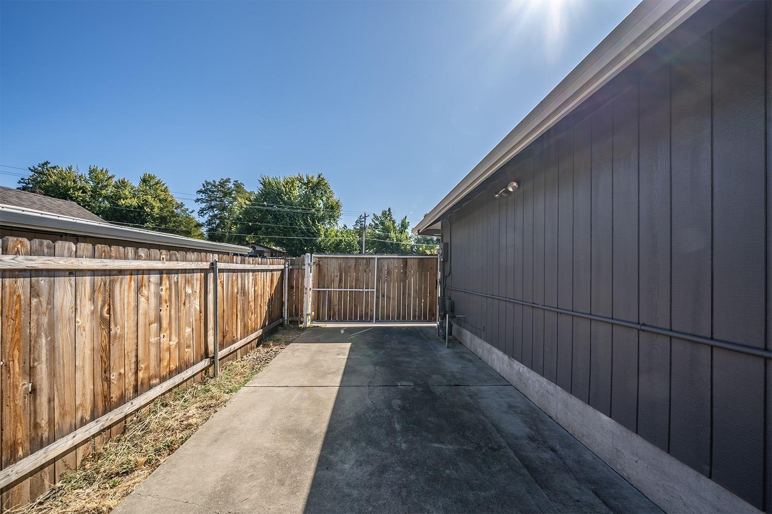 2433 Springbrook Road Medford, OR 97504 - Photo 20 of 28 Additional Photo