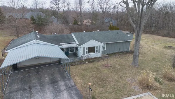 $2,195 | 2108 South Smith Road, Bloomington, IN 47401