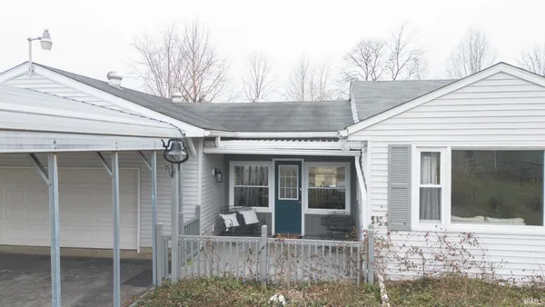 $2,195 | 2108 South Smith Road, Bloomington, IN 47401