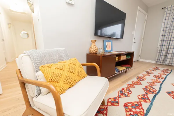 $2,195 | 2108 South Smith Road, Bloomington, IN 47401