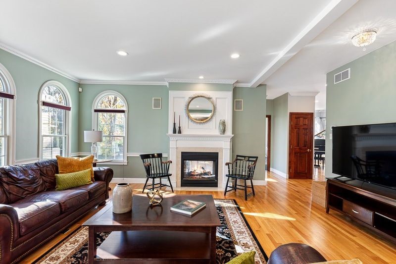 523 S Road South Kingstown, RI 02879 - Photo 8 of 39 Living Room with gas fireplace
