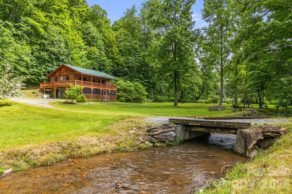$575,000 | 3245 Puncheon Fork Road, Mars Hill, NC 28754