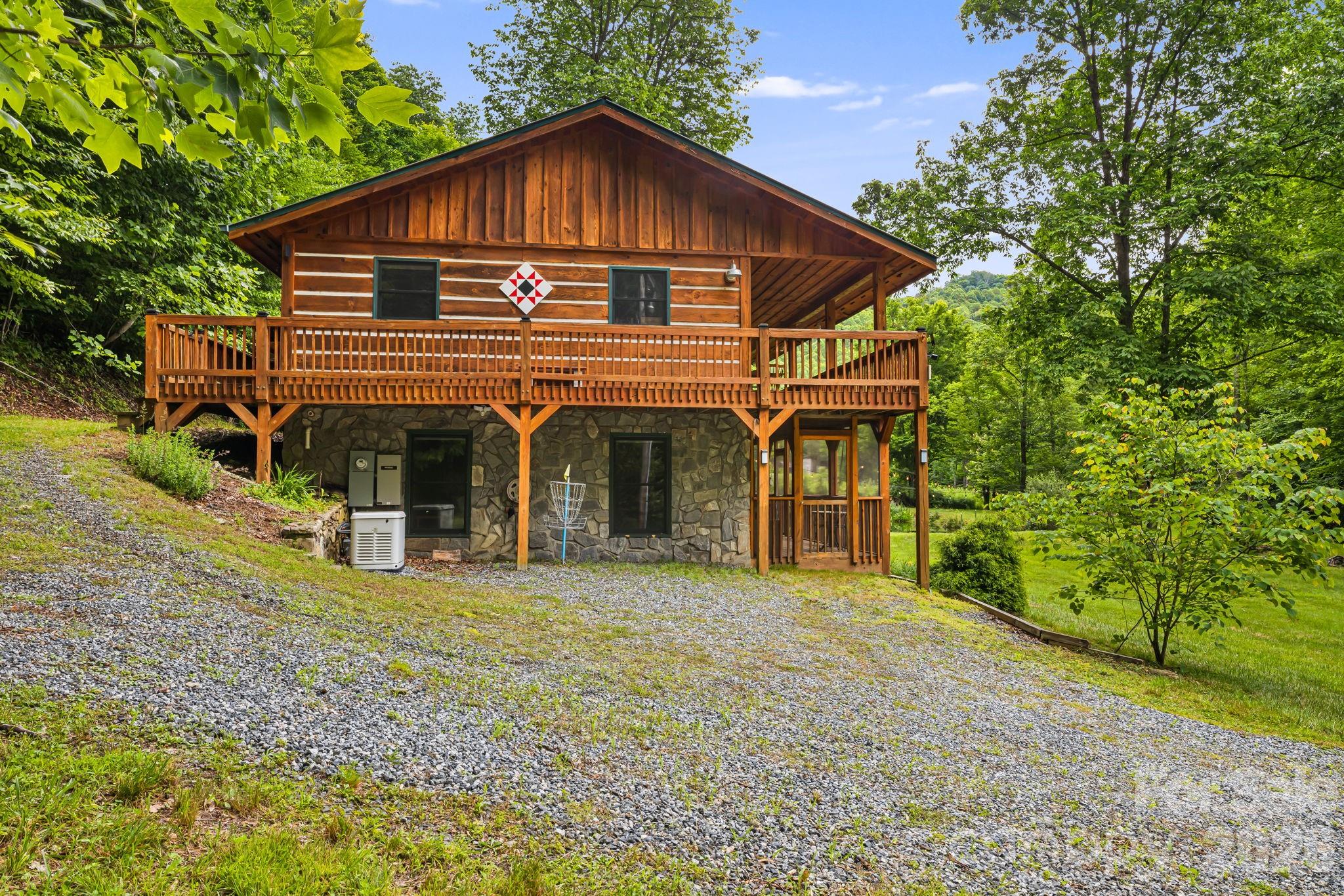 3245 Puncheon Fork Road Mars Hill, NC 28754 - Photo 4 of 48