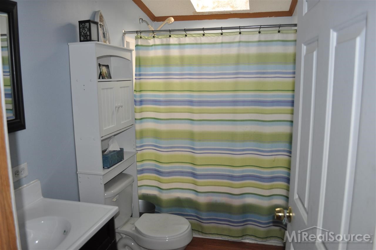 9643 Sparling Road Goodells, MI 48027 - Photo 15 of 24 31199463-14.JPG