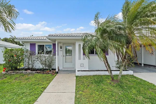 $2,800 | 730 Spanish Drive South, Unit 99, Longboat Key, FL 34228