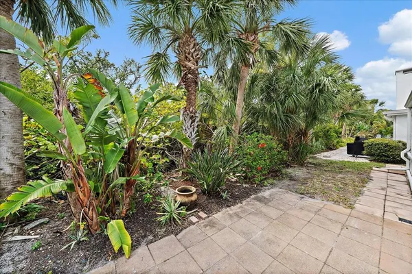 $2,800 | 730 Spanish Drive South, Unit 99, Longboat Key, FL 34228