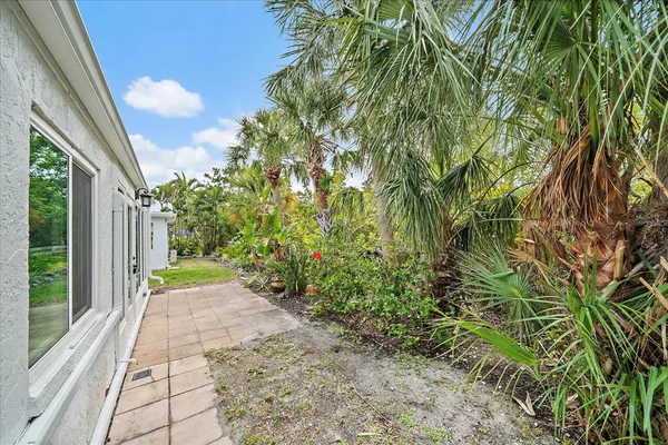 $2,800 | 730 Spanish Drive South, Unit 99, Longboat Key, FL 34228