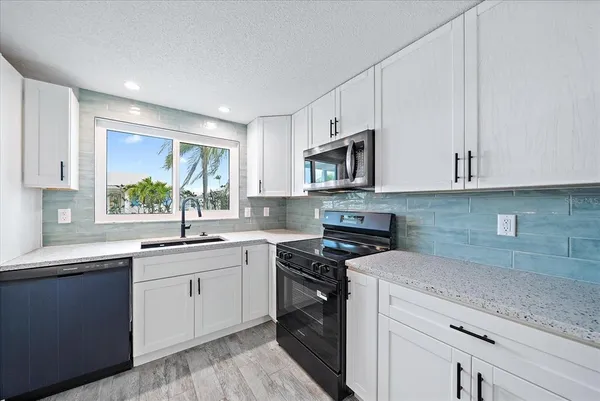 $2,800 | 730 Spanish Drive South, Unit 99, Longboat Key, FL 34228